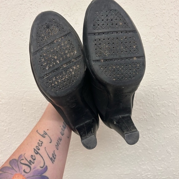Geox women’s 7 black high heel booties - Picture 4 of 6